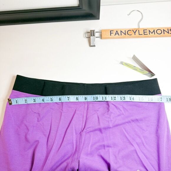 Zumba NWT! Shake Your Shuttle Capri Pants Orchid Purple Black Waistband Size L - Picture 8 of 9